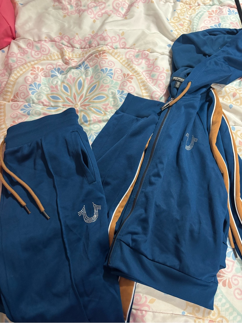 True Religion Women's Sparkle Horseshoe
Tracksuit Set  Jacket - M Pants -L